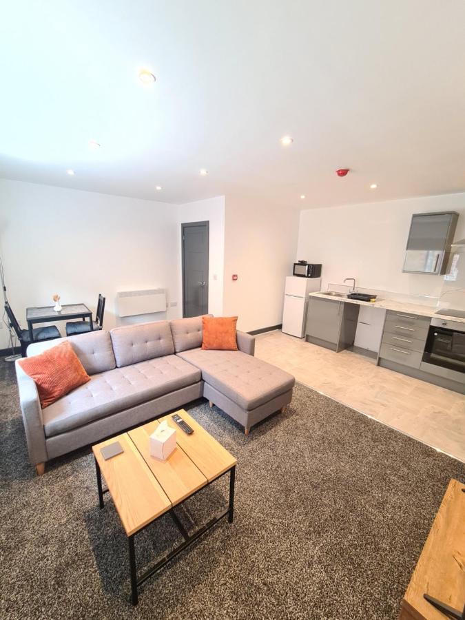 Homestay By Bic Oates 8 Dewsbury Eksteriør billede