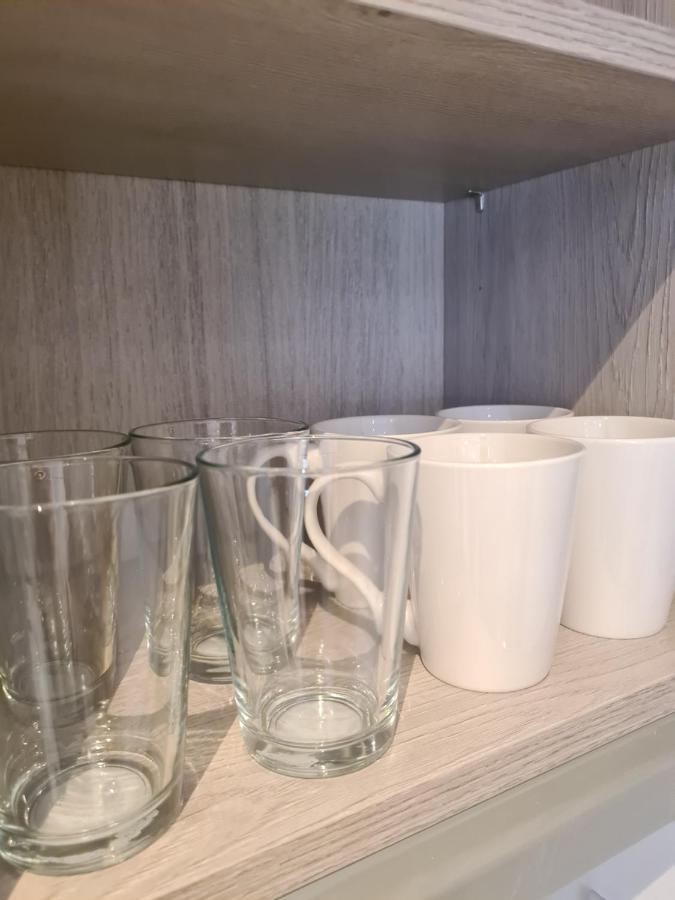 Homestay By Bic Oates 8 Dewsbury Eksteriør billede